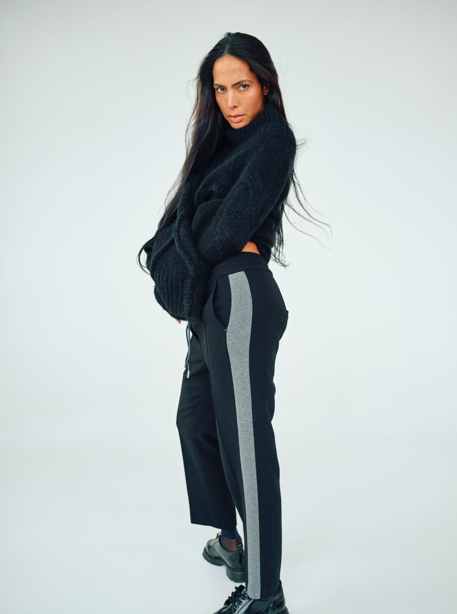 Modelshot / Black / Detail